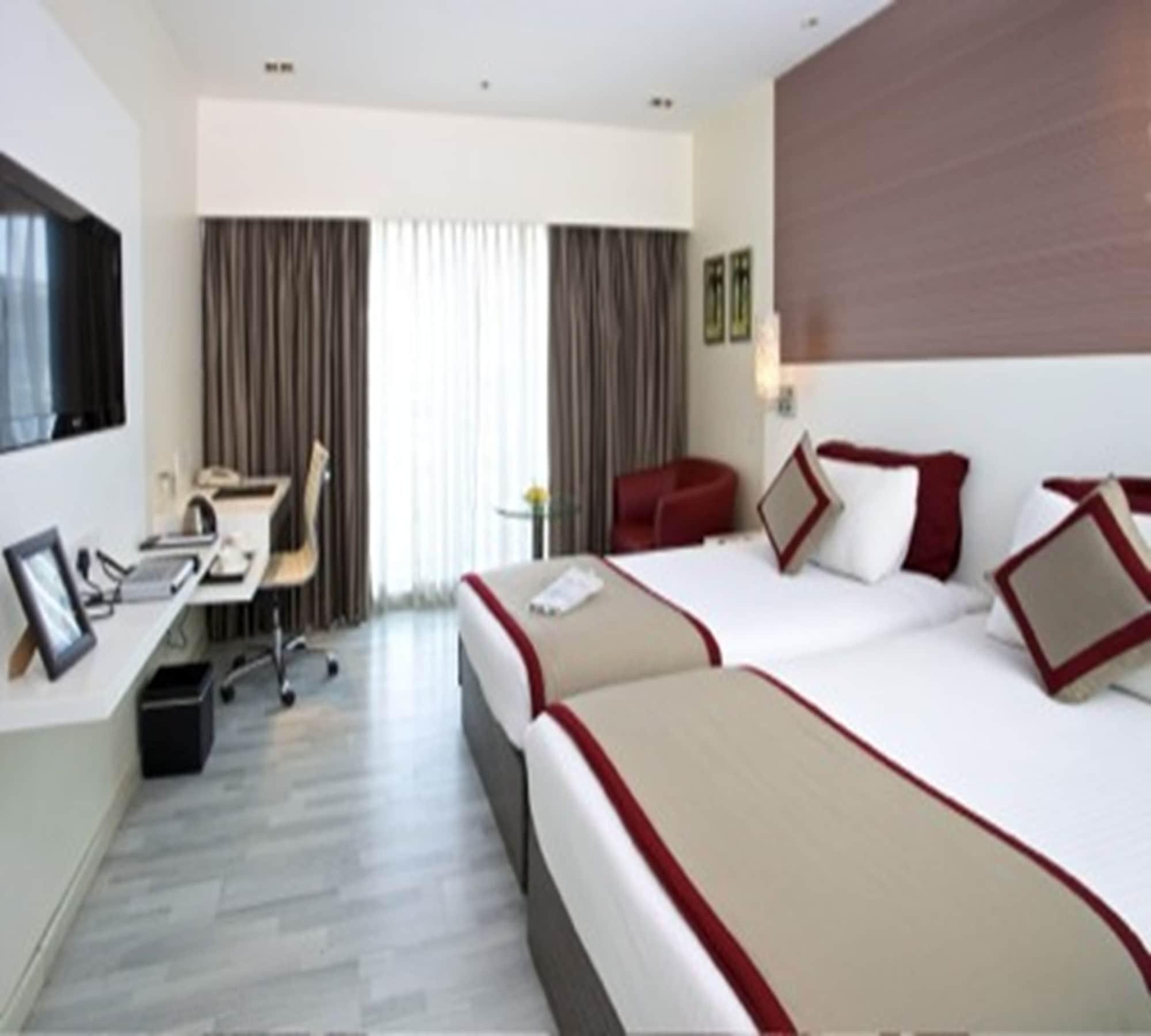 Majestic Court Sarovar Portico Nova Bombaim Exterior foto