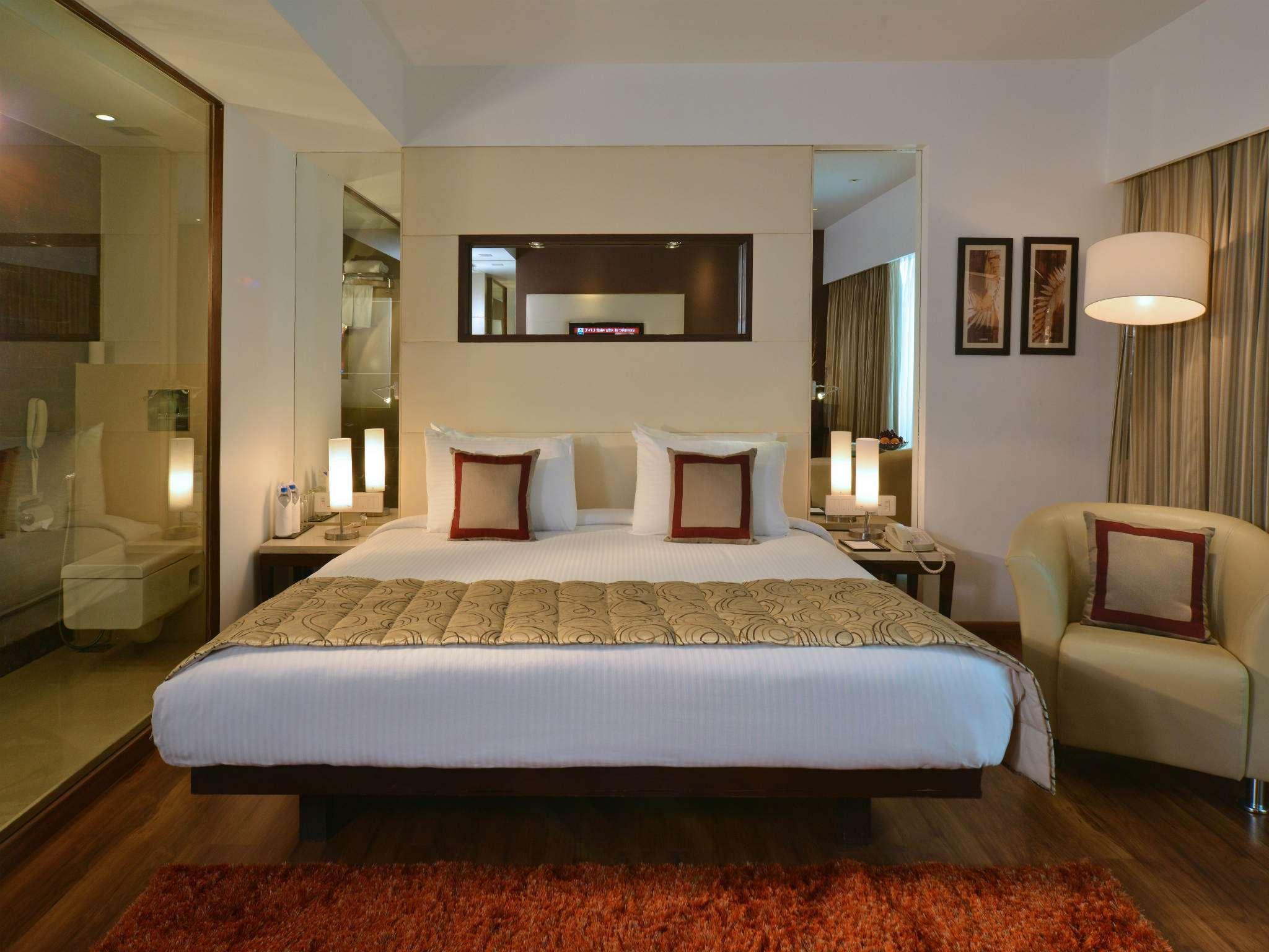 Majestic Court Sarovar Portico Nova Bombaim Exterior foto