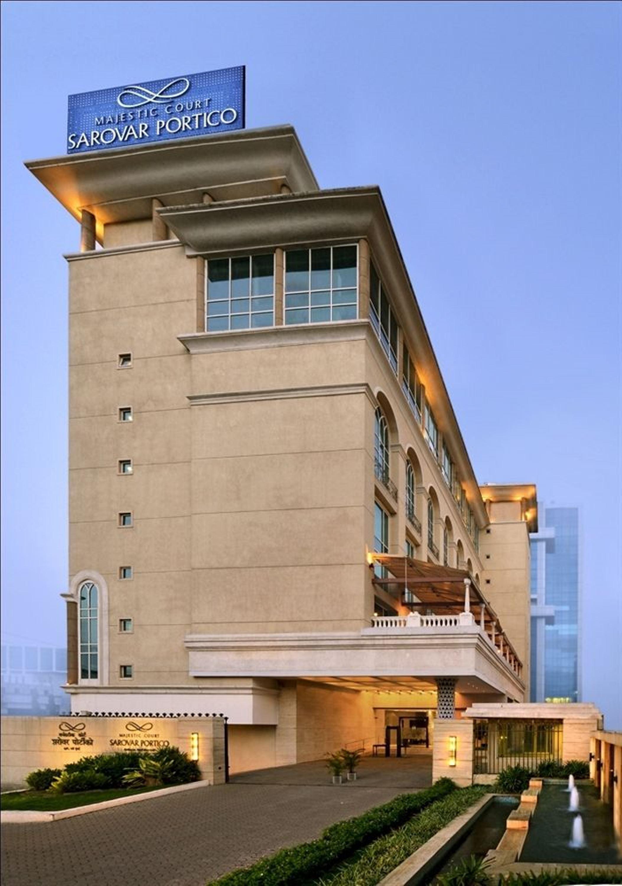 Majestic Court Sarovar Portico Nova Bombaim Exterior foto